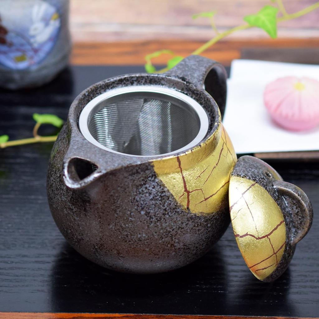 Waza No Kura Stylish Japanese Tableware Kutani Ware Teapot with Gold Leaf Decoration and Tea Strainer Ceramic Brand Made In Japan Perfect for Birthday