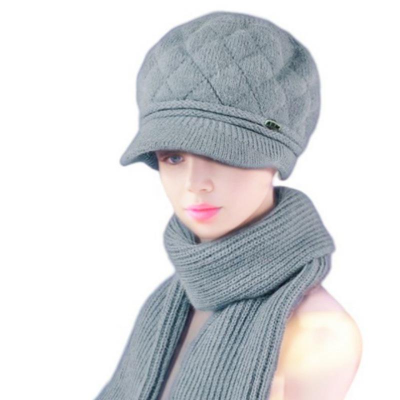 Women's Autumn & Winter Hats: Plus Velvet, Thickened, Warm, Fashionable Beret, Duckbill Cap & Knitted Hat. Versatile & Stylish Accessories.
