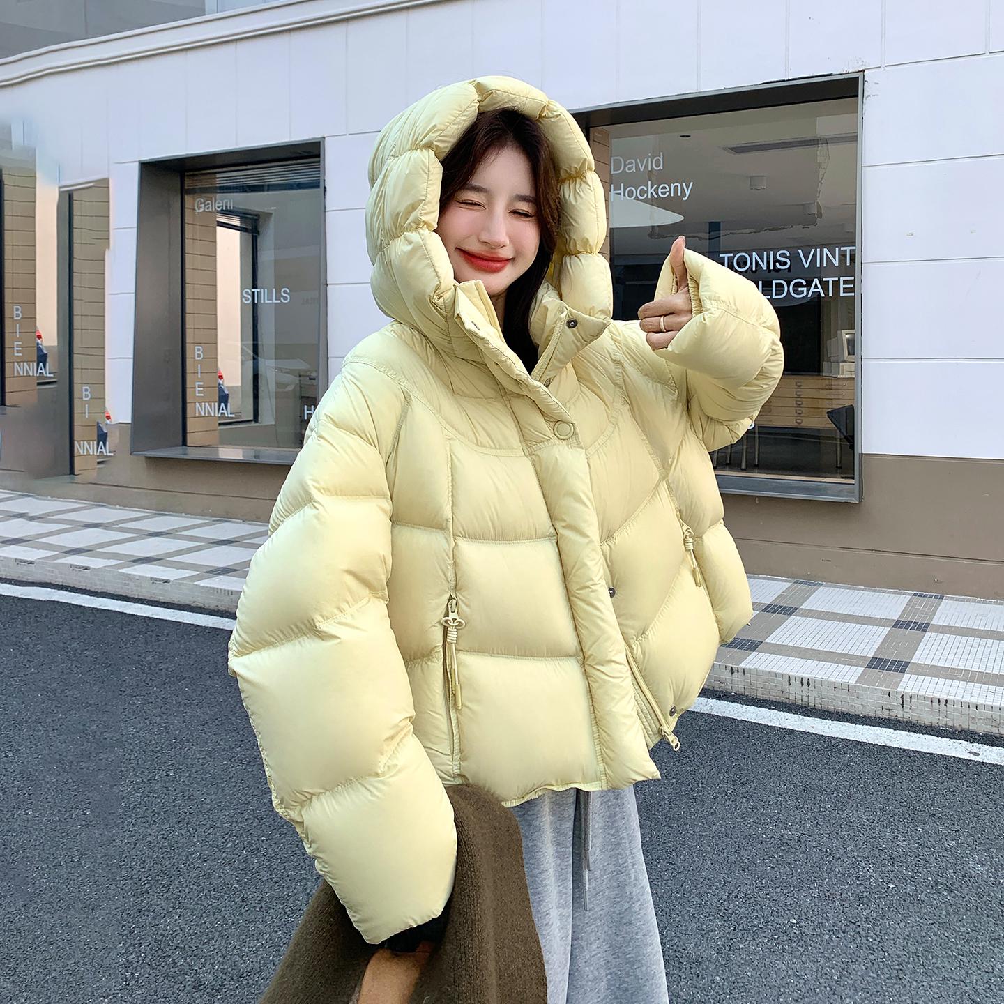 

2025 Women s Yellow Petite Puff Hooded Fur Down Jacket XL 135-150 lbs
