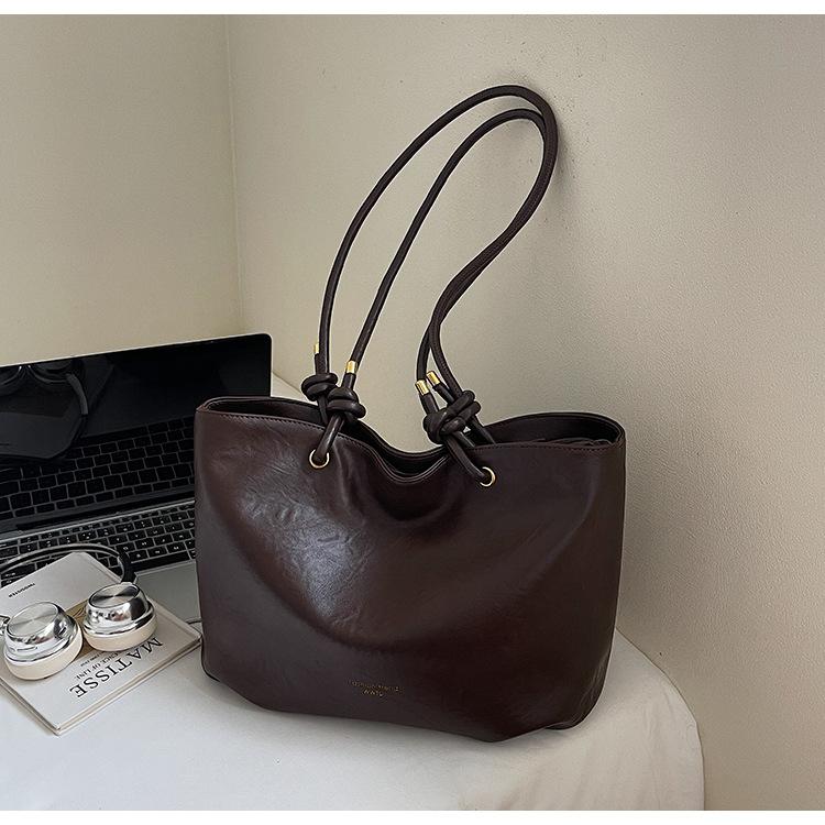 New large-capacity women's bag 2025 new trendy fashion simple shoulder bag foreign casual versatile tote bag