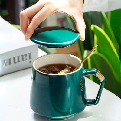 1 шт. Керамічна кружка Європейський стиль Легка розкіш Золотистий розпис Кавова чашка з кришкою та ложкою Чашка для води та молока Святкові подарунки Парна чашка