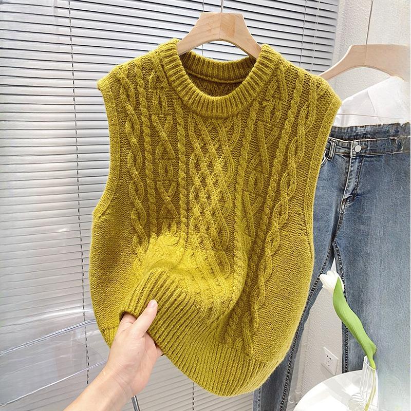 Vintage Cable Knit Sleeveless Sweater Women Korean Loose Layering Round Neck Vest Top