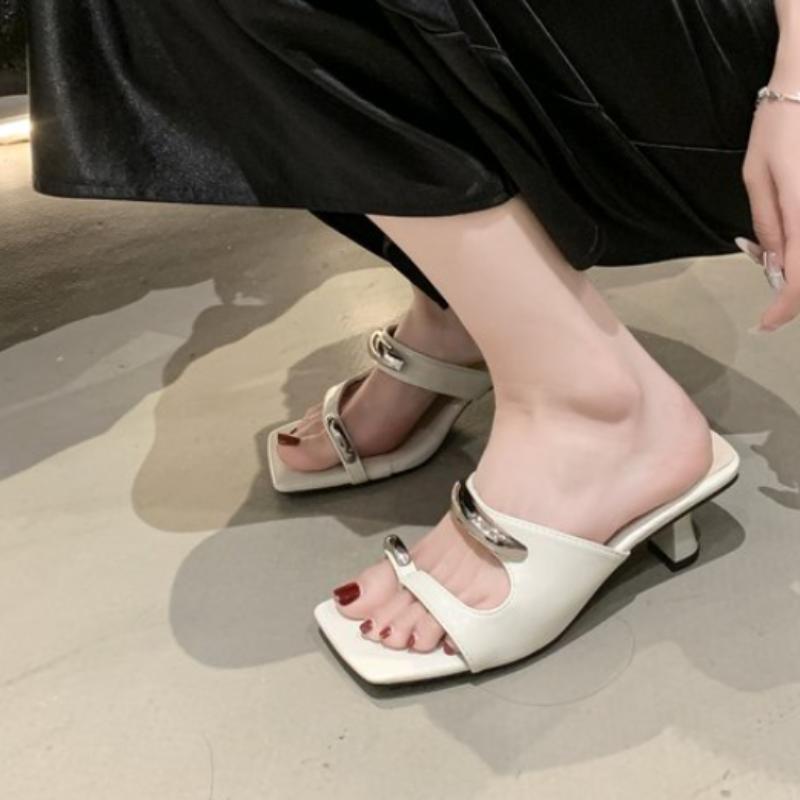 Sexy Leopard Damen Hausschuhe Eckige Zehen Hohe Absätze Schuhe Klobige Sandalen Designer Neu 2025 Sommer Party Zehenstegschuhe Frau Pumps