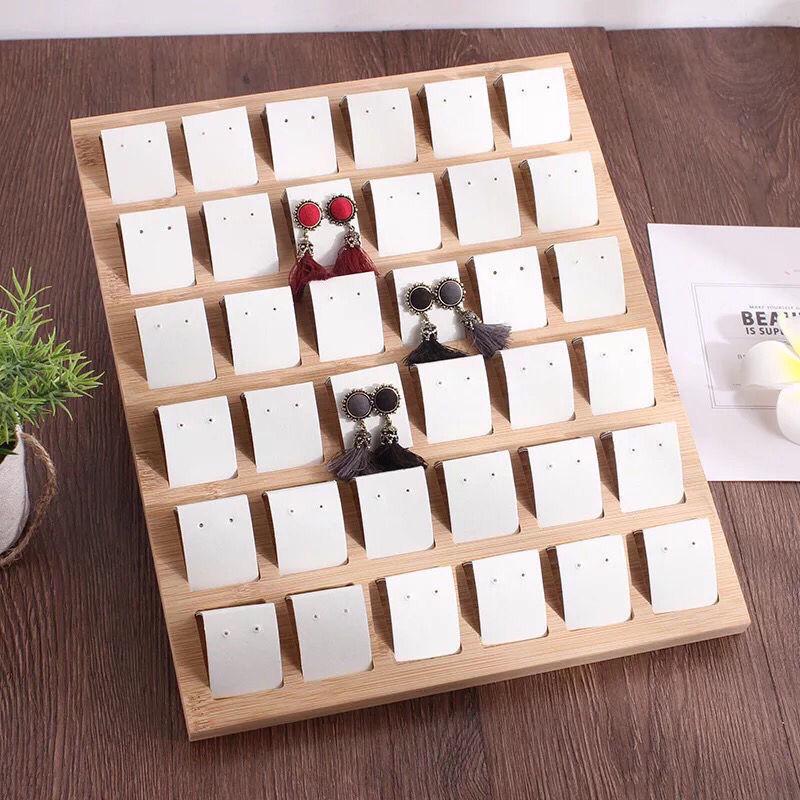 Tavă și suport mobil pentru afișarea cerceilor din bambus