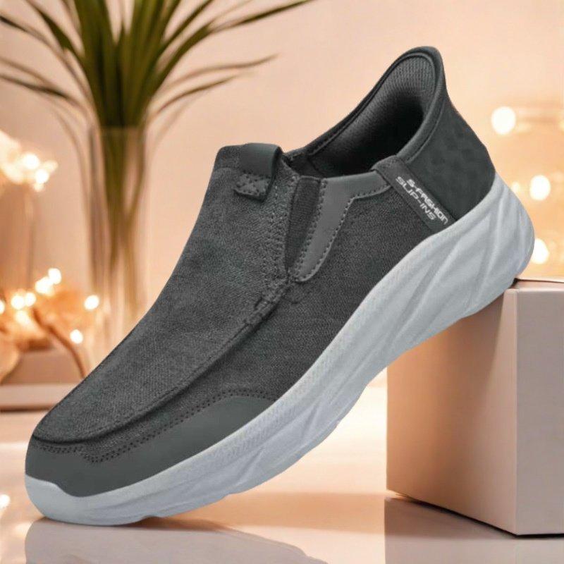 

Autumn and winter new old Beijing cloth shoes men s breathable lightweight soft sole non-slip middle-aged and elderly dad casual walking shoes 39