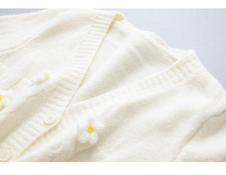 Handmade Chunky Knit Flower Cardigan for Women - Early Autumn Korean Style