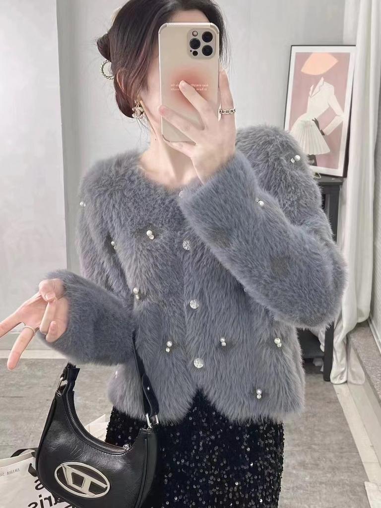 Autumn and winter new Xiaoxiangfeng soft waxy knitted cardigan jacket women's clothing lazy wind short sweater jacket women