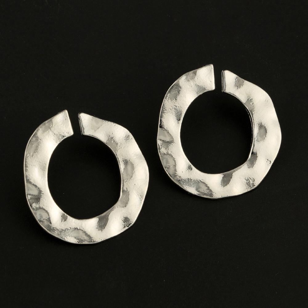 Vintage Gold Punk Twisted Round Stud Earrings for Women Irregular Curved Circle