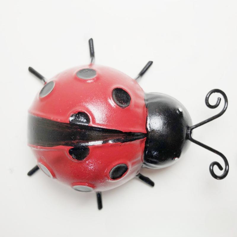 4pcs Set Creative Outdoor Courtyard Decoration Iron Crafts Decoration Garden Park Decoration Ladybug Insect Wall Hanging Gifts
