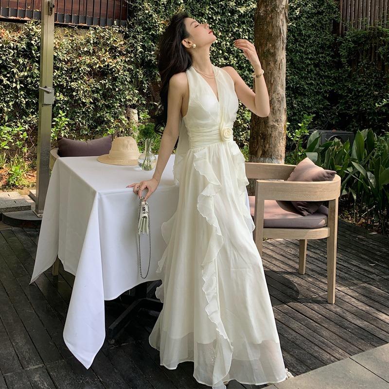 Neues Französisches Temperament Halsblumenkleid Urlaubs-Fee-Rock Tüll Temperament Urlaubs-Kleid