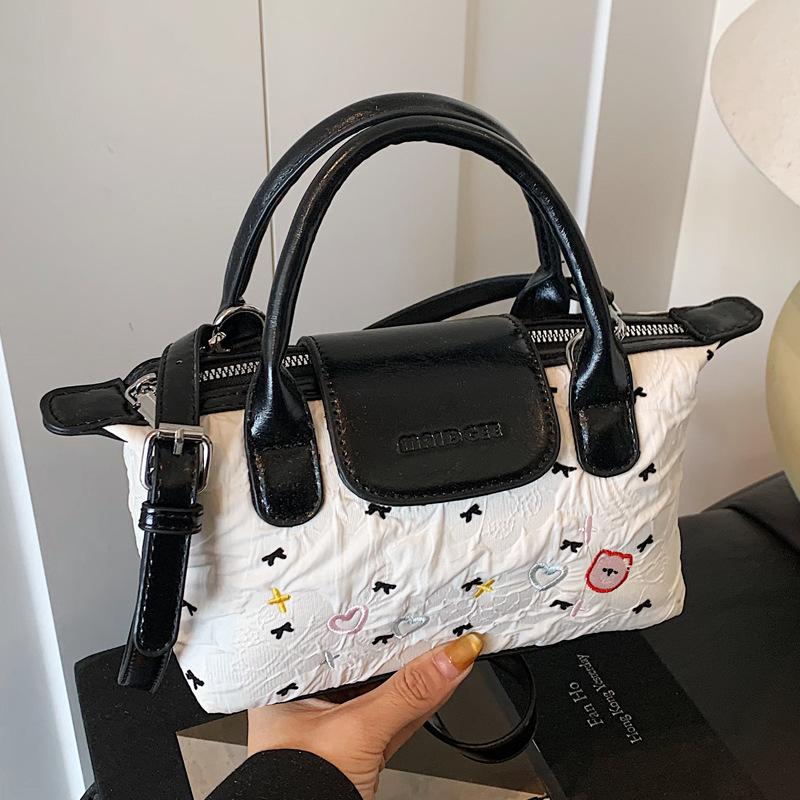 Cute Bow Small Bag Women's New Korean Sweet and Fashionable Versatile Shoulder Messenger Bag Foreign Hand Bag