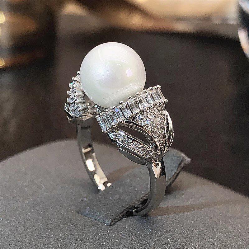 Huitan Graceful Simulate Pearl Ring for Women Bright Cubic Zirconia Finger Jewelry for Engagement Ceremony Party Delicate Gift