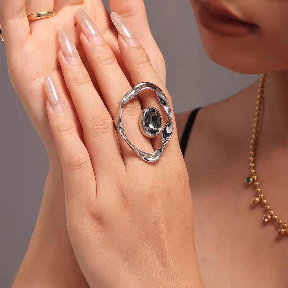 Jewelry Grey Rhinestone Big Open Ring Charm Finger Golden Silver Geometric Twist Ring Simple Hyperbole Women's Ring Party
