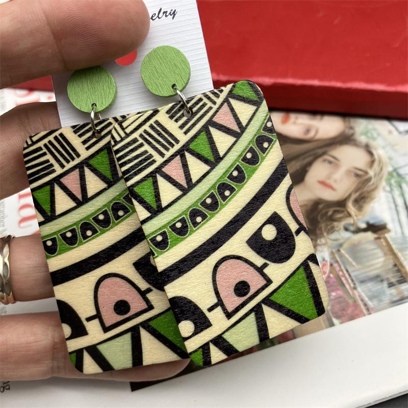 Vintage Painted Big Wooden Earrings Ethnic Exaggerated Pattern Geometric Statement Drop Earrings Vacation Party Jewelry