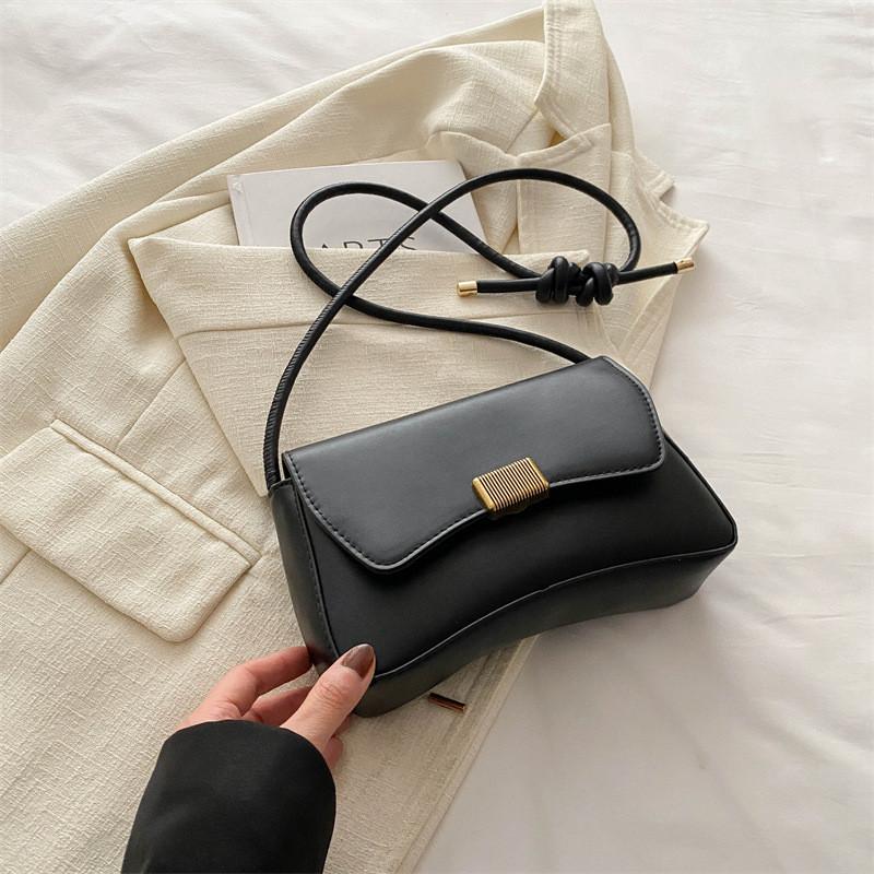 Trendy Korean Style Solid Color Casual Pu Crossbody Bag For Fashionable Outfits