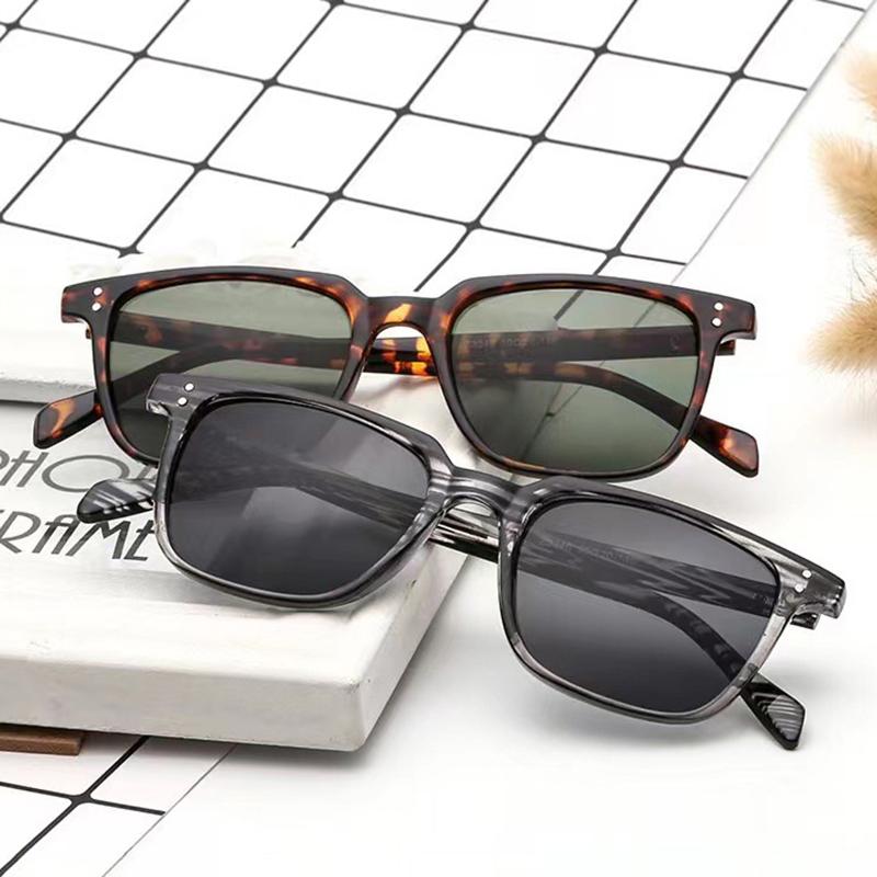 Óculos de Sol Femininos Pequenos de Armação Quadrada Estilo Único Vintage Masculino Rosto Redondo Decorativos Emagrecimento