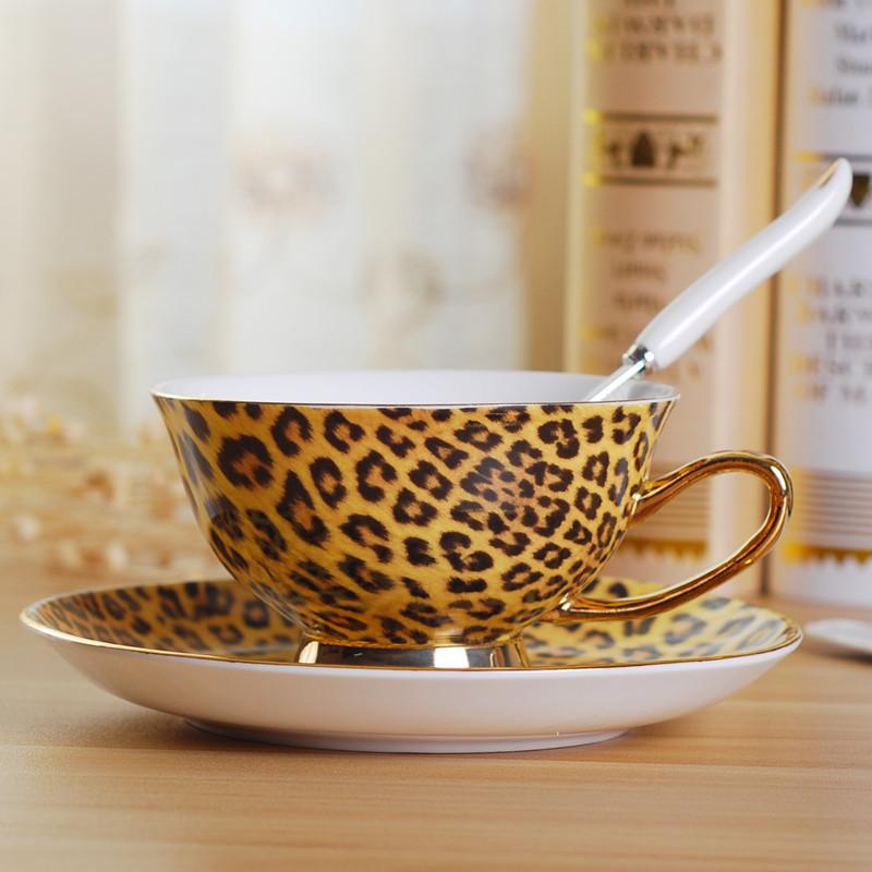 200ml Europe Oil Painting Bone China Coffee Cup Mug Plate Spoon Set Luxury Elegant Mug Porcelain Tea Cup Teaware Party Drinkware