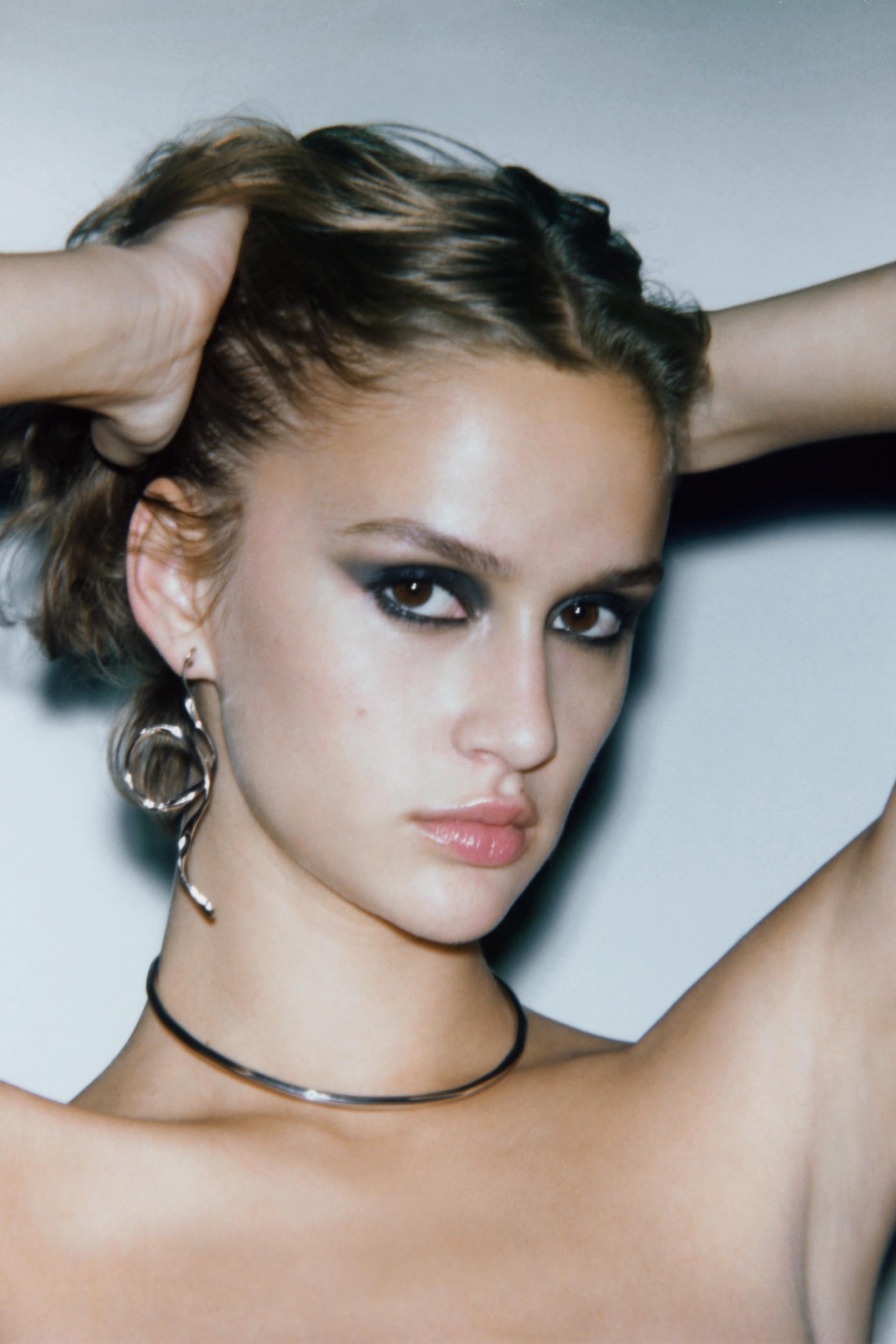 

АСИММЕТРИЧНЫЕ СЕРЬГИ