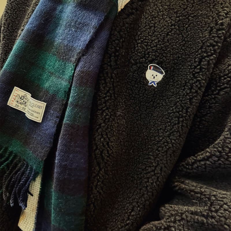 beyondcloset New Parisian Dog Wappen Basic Muffler Green