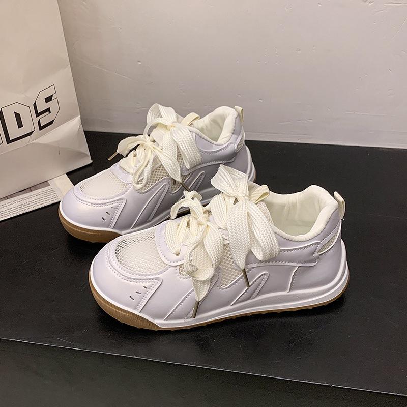 Summer popular mesh breathable moral training board shoes women's 2025 new mesh shoes super fire niche leisure sports white shoes