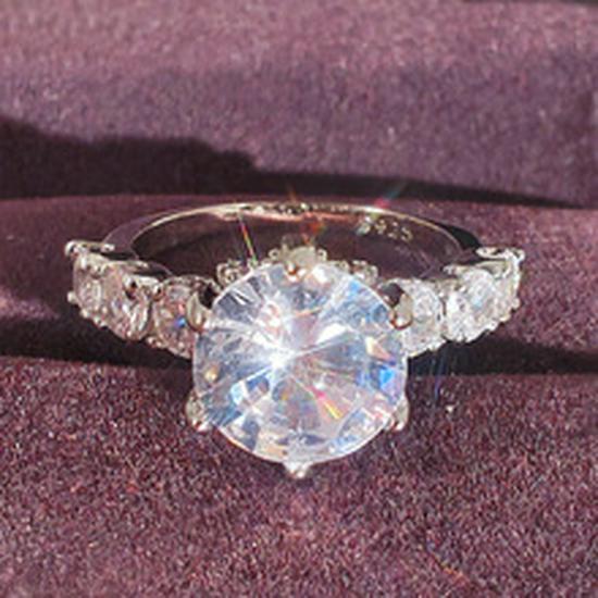 European & American Round Diamond Inlaid Ring