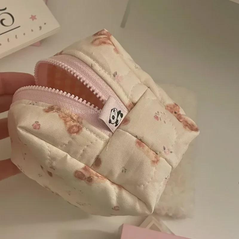 Xiaohongshu Quilted Bear Cosmetic Bag: High-Value, Gentle Print Wash Bag