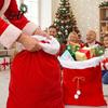Christmas Fruit Bags Velvet Santa Gift Bags Large Red Soft Fabric Present Sack Elegant Packaging with Drawstring Closure Reusable Claus Bag