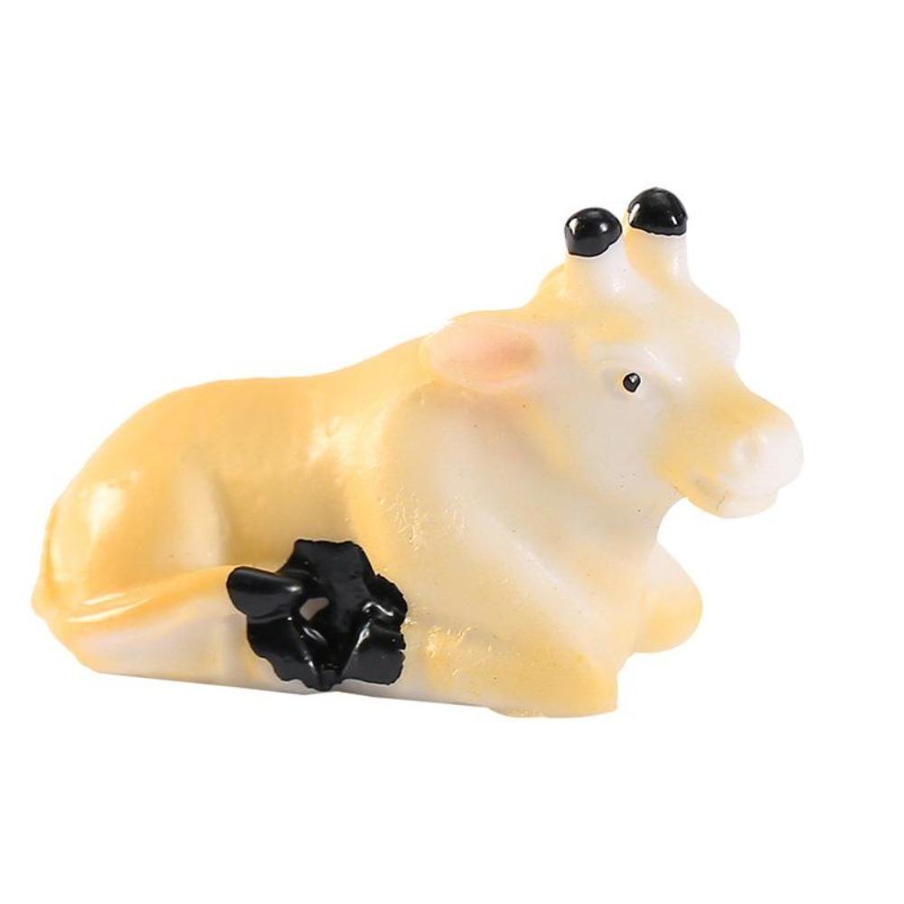 Миниатюрная фигурка милого маленького крупного рогатого скота — фото 7