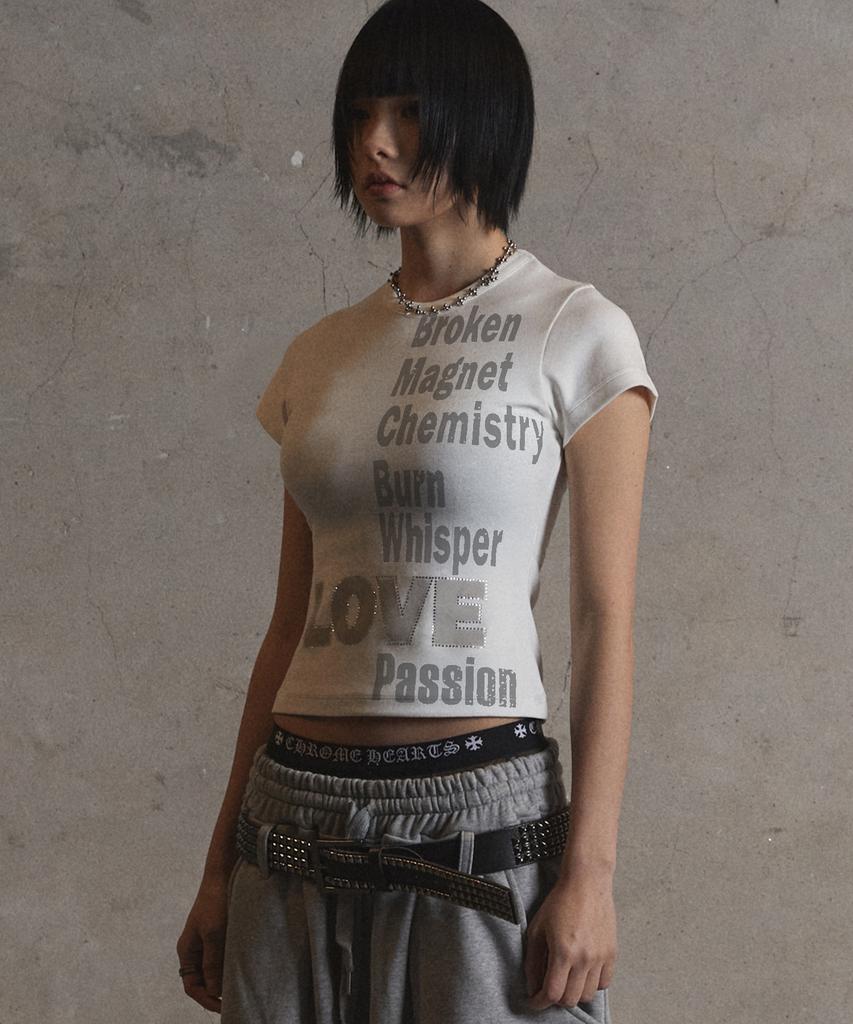 Garter Gallery Love Typo Crop T-Shirts_White