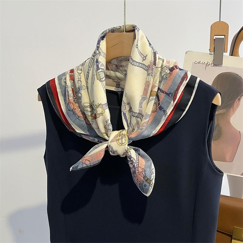 

68Cm Fashion Square Silk Scarf Satin Cashew Flower Print Small Neck Scarf Women Headscarf Kerchief Bandana Shawl Accessories 68cmX68cm