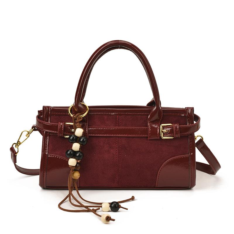 

Europe America Retro Shoulder Bag Fashion Motorcycle-style Crossbody Bag New Frosted Classic Bag Designer Versatile Women s Bags 25x8.5x13cm красный