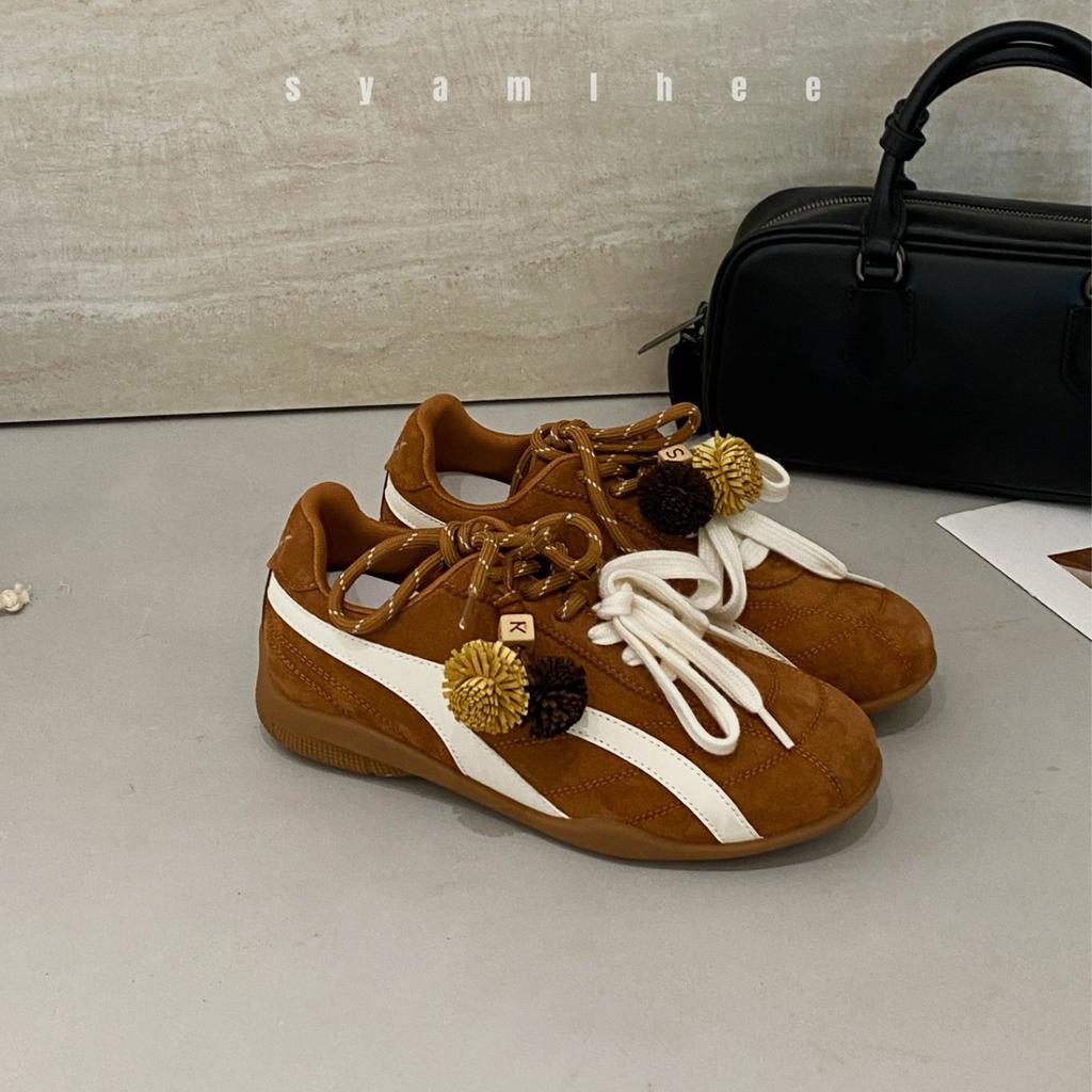 French retro leather sports and leisure shoes 2025 new suede inner heightening pine cone shoes fashionable cowhide German training shoes