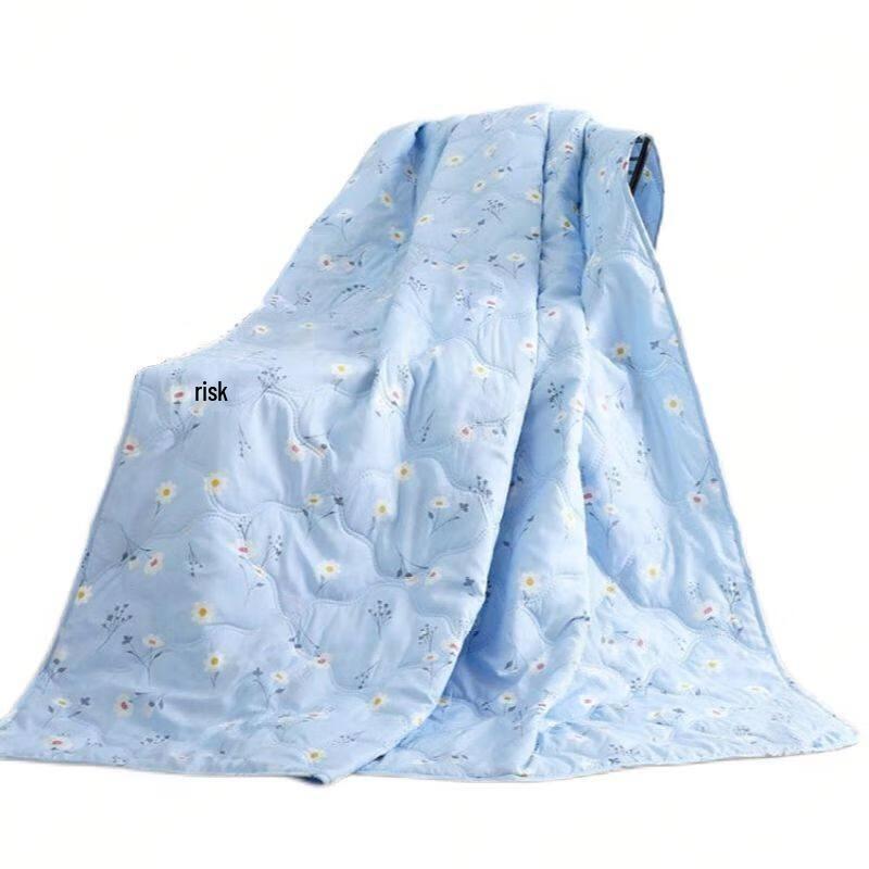 

Mengjie REGGIANA Summer Quilt