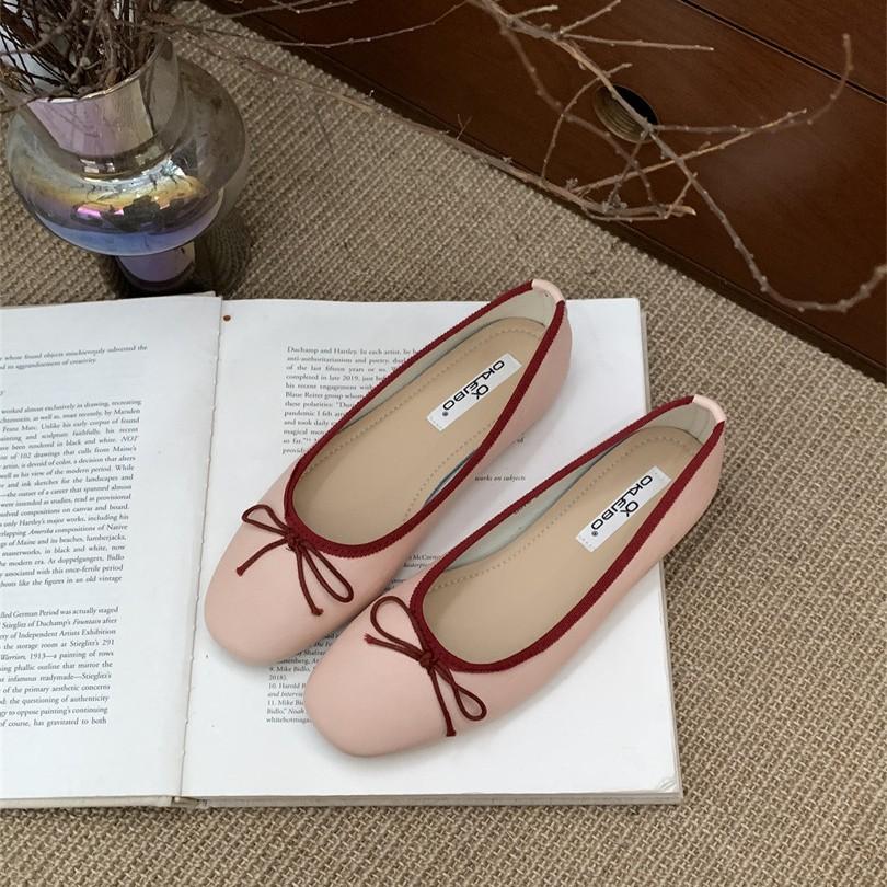Xiaoxiangfeng gentle bow flat-soled single shoes women's 2025 new light mouth evening wind niche color matching ballet shoes