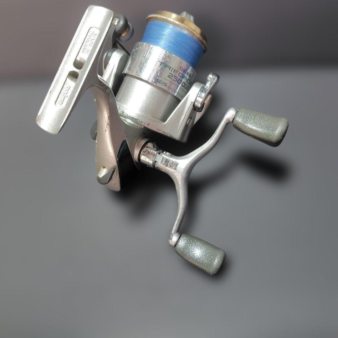 Used TRIFORCE2500 spinning reel