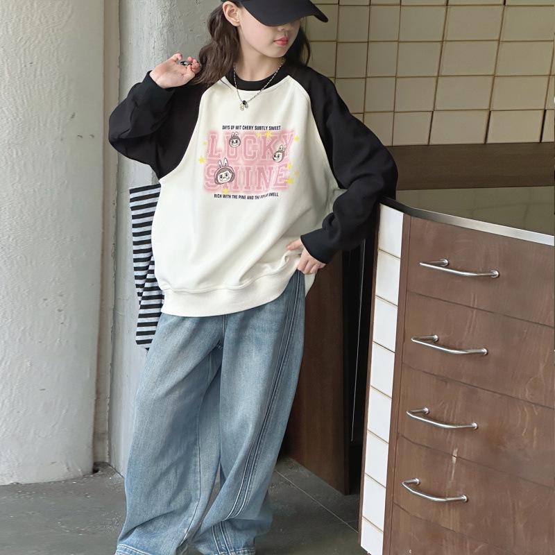 Sweatshirt im koreanischen Stil mit Farbblock für Mädchen - Herbst/Winter 2025, Buchstabenaufdruck, lässiges Oberteil mit Rundhalsausschnitt für mittlere und große Kinder
