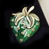 Vintage Middle Style Women Men Enamel Strawberry Brooches Badges Retro Baroque Fruit Dripping Oil Pins Corsage For Women Lady