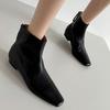 Französisch schlichter Stil quadratischer Kopf kleine nackte Stiefel flache Sohle dünne Stiefel Reißverschluss hinten kurze Stiefel Damen Herbst und Winter neue vielseitige Martinstiefel