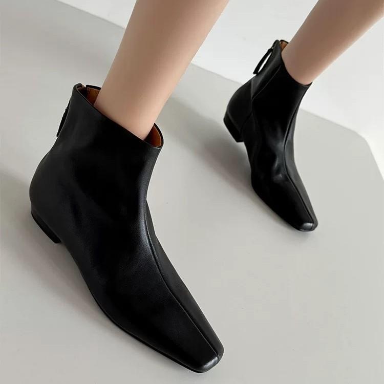 Französisch schlichter Stil quadratischer Kopf kleine nackte Stiefel flache Sohle dünne Stiefel Reißverschluss hinten kurze Stiefel Damen Herbst und Winter neue vielseitige Martinstiefel