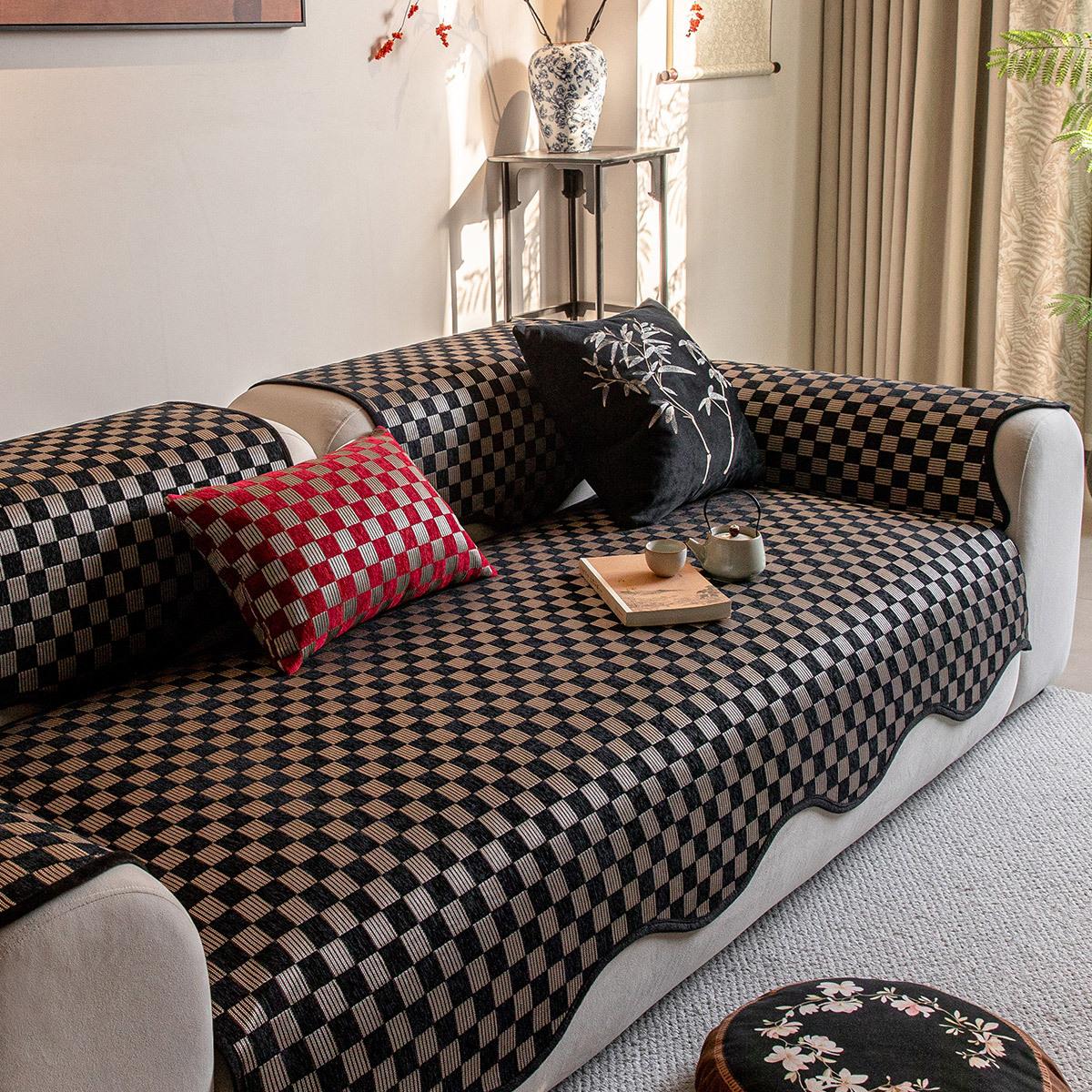 Irregular Edges High-End Feel Sofa Cushion Chessboard Pattern Simple Retro Sofa Cover Four Seasons Universal Anti Slip Seat Mat 70x70cm чёрный