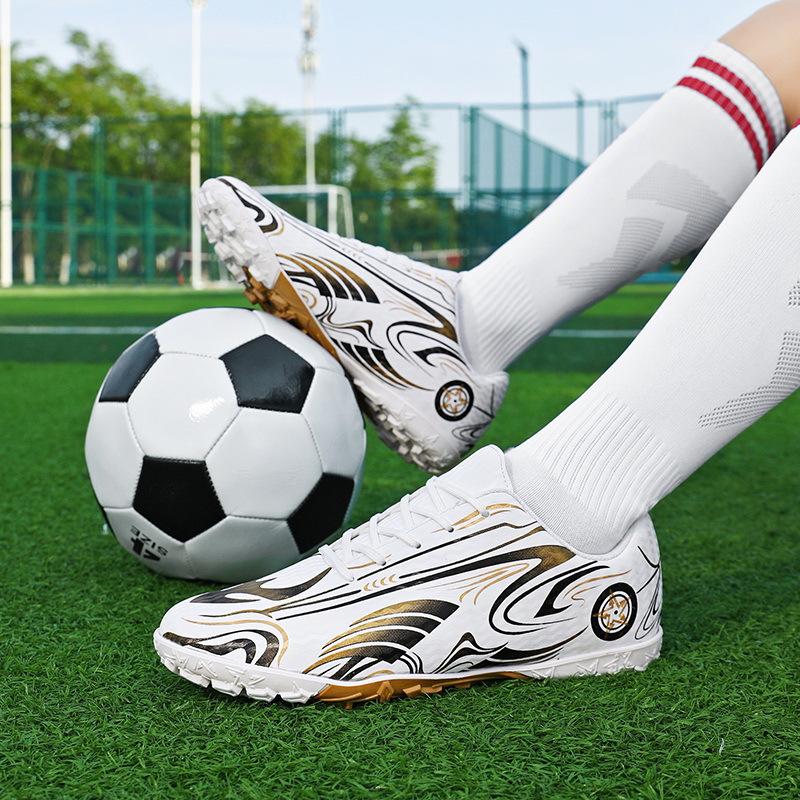 New non-slip broken nails children's football shoes men's professional sports training shoes low-top youth sports shoes