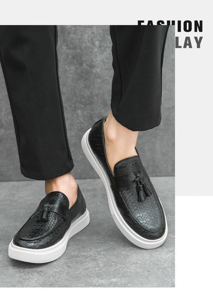 Men's Big Size Tassel Loafers: New European American Style Slip-on Leather Shoes for Formal and Casual Wear.
