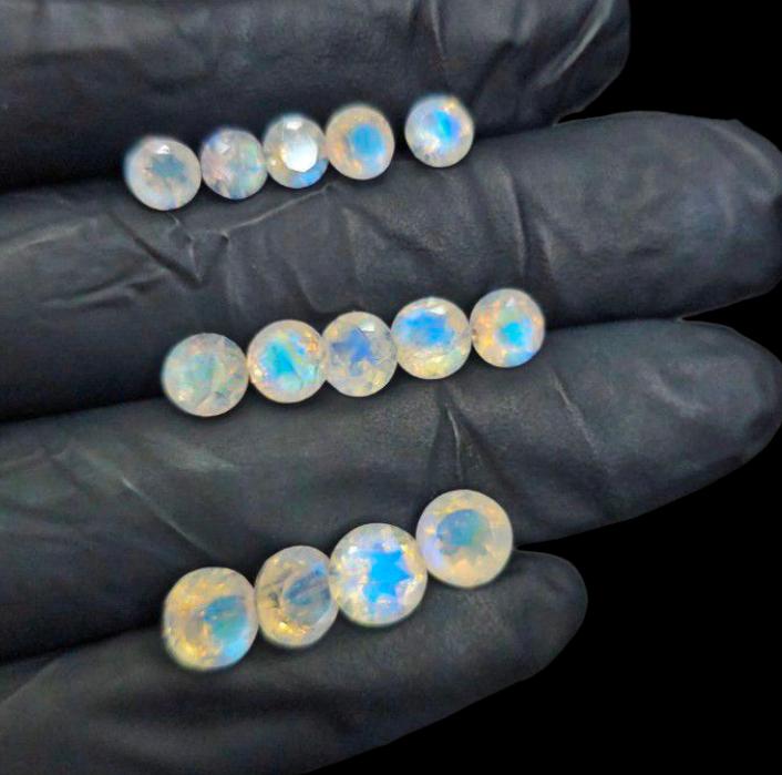 Natürliches Regenbogenmondstein-Los, Rund geschliffenes Heilstein-Los, Lose Edelsteine.