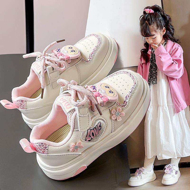 Girls sports shoes fashion cartoon board shoes 2025 autumn new girls little white shoes children breathable casual shoes tide