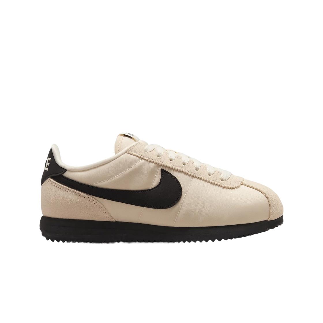 

(в) Nike Cortez Текстиль Гуава Лед Парус 265