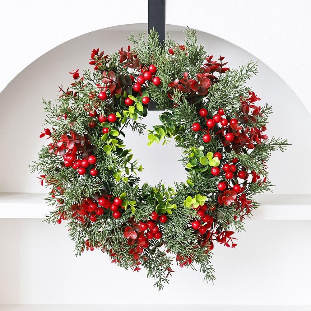 Plastic Artificial Christmas Wreath with Eucalyptus Leaves,Red Berry 35cm Christmas Door Decoration Round Garden Decor