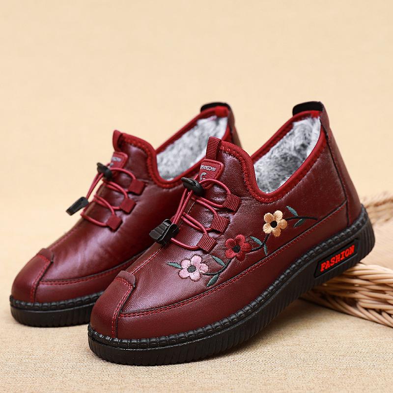 Winter new Beijing old cloth shoes women's polyurethane sole non-slip and warm one-pedal middle-aged and elderly mother shoes