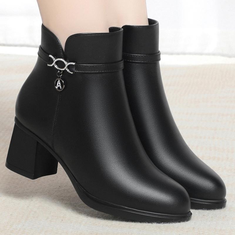 New Fashion Women Soft Leather Ankle Boot High Heels Zipper Cotton Shoe Warm Plush Velvet Fur Winter Short Boots