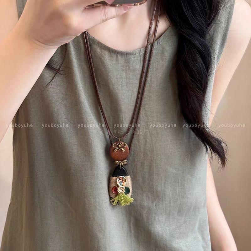 Bohemian Geometric Pendant Necklace Niche Retro Temperament Collarbone Chain Light Luxury Versatile High-end Jewelry