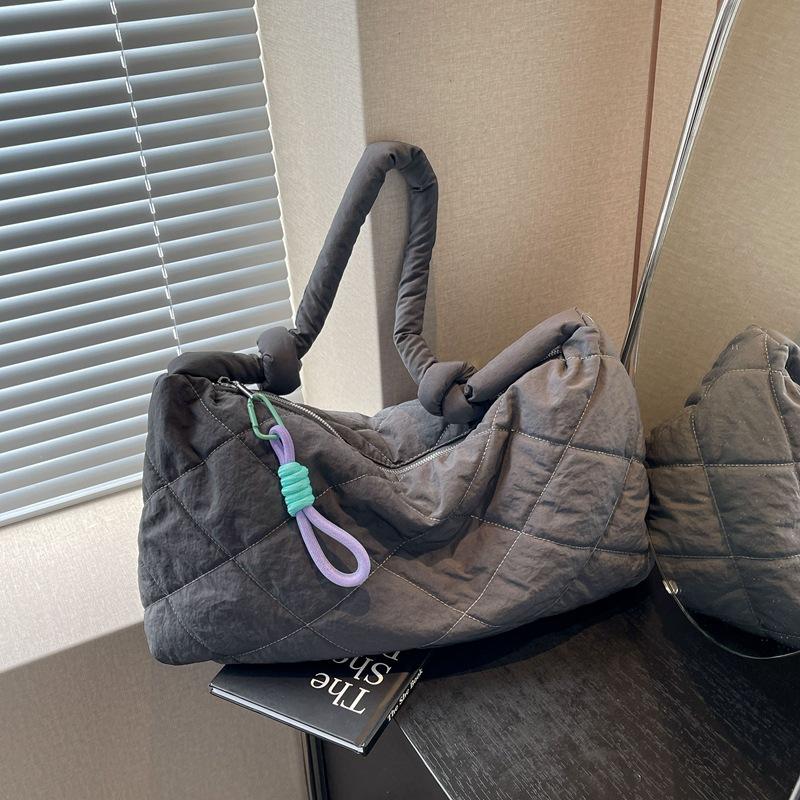 Casual Big Bag New Fashion Rhombus Embroidery Thread Shoulder Bag Women's Large-capacity Class Commuter Messenger Bag